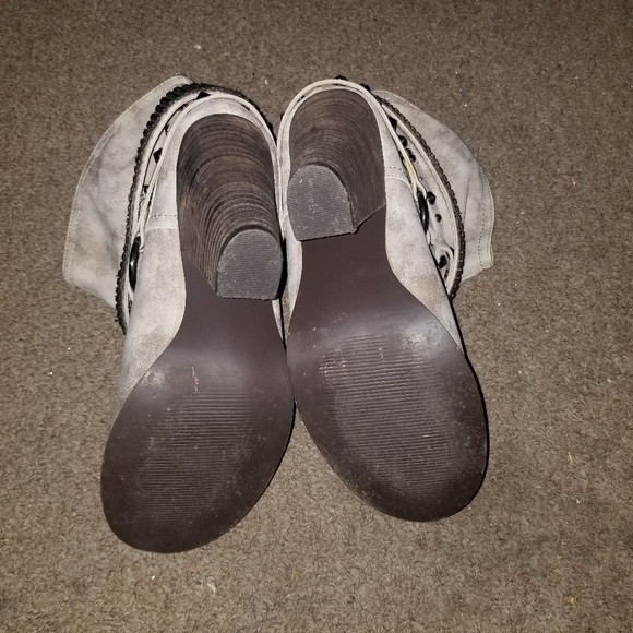 Daisy Fuentes Vickie Western Bootie - Picture 4 of 4